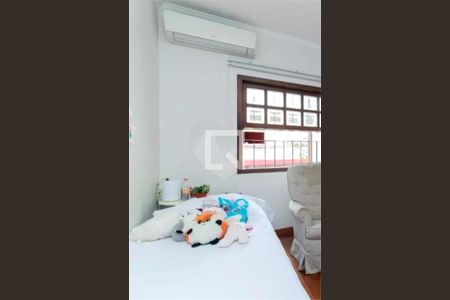 Casa à venda com 4 quartos, 251m² em Chácara Santo Antônio (Zona Sul), São Paulo