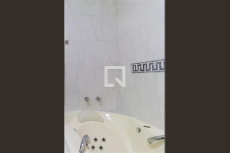 Casa à venda com 4 quartos, 251m² em Chácara Santo Antônio (Zona Sul), São Paulo