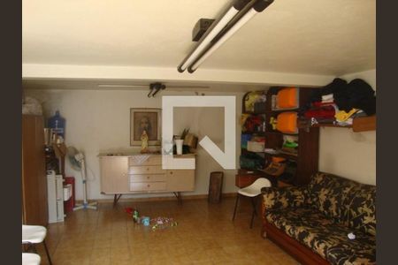 Casa à venda com 3 quartos, 225m² em Vila Monumento, São Paulo