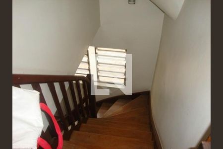 Casa à venda com 3 quartos, 225m² em Vila Monumento, São Paulo