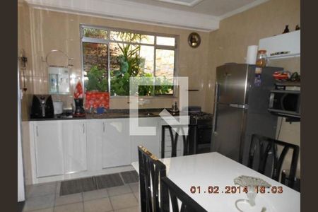 Casa à venda com 2 quartos, 170m² em Vila Caju, São Paulo