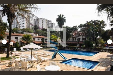 Casa à venda com 3 quartos, 108m² em Vila Pirajussara, São Paulo