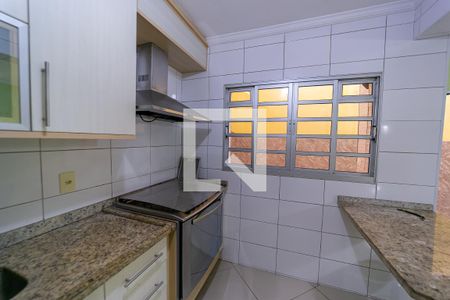 Cozinha de casa à venda com 3 quartos, 119m² em Vila Paulistania, São Paulo