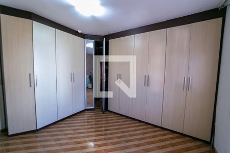 Suíte de casa à venda com 3 quartos, 119m² em Vila Paulistania, São Paulo