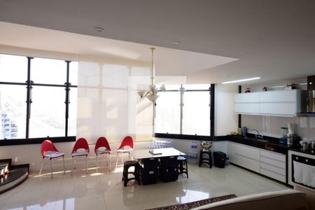 Sala/Cozinha de apartamento à venda com 1 quarto, 140m² em Barra da Tijuca, Rio de Janeiro