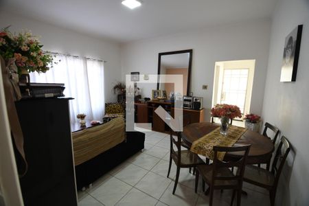 Sala de casa à venda com 4 quartos, 340m² em Taquaral, Campinas