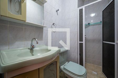 Banheiro de casa para alugar com 2 quartos, 120m² em Cidade Ademar, São Paulo