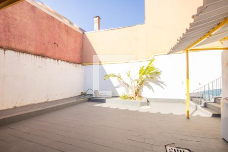 Quintal de casa à venda com 3 quartos, 227m² em Vila Campesina, Osasco
