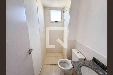 Banheiro de apartamento à venda com 2 quartos, 52m² em Jardim Riacho das Pedras, Contagem