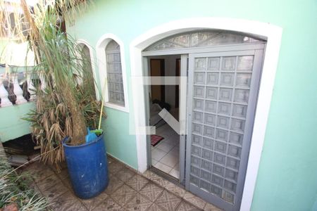 Garagem de casa à venda com 2 quartos, 120m² em Cipava, Osasco