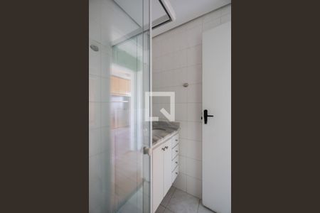 Banheiro de apartamento à venda com 2 quartos, 61m² em Santa Teresinha, São Paulo
