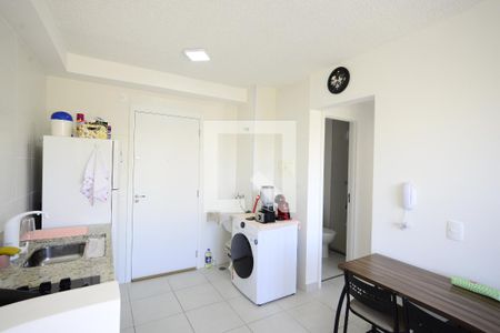 Sala/Cozinha de apartamento à venda com 2 quartos, 32m² em Cambuci, São Paulo