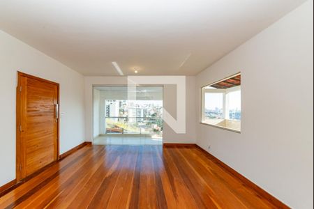 Sala 1 de apartamento para alugar com 4 quartos, 150m² em Santa Lúcia, Belo Horizonte