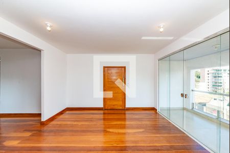 Sala 1 de apartamento para alugar com 4 quartos, 150m² em Santa Lúcia, Belo Horizonte