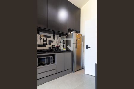 Cozinha de apartamento para alugar com 1 quarto, 25m² em Jardim das Acacias, São Paulo