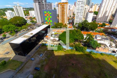Varanda vista de apartamento para alugar com 1 quarto, 25m² em Jardim das Acacias, São Paulo