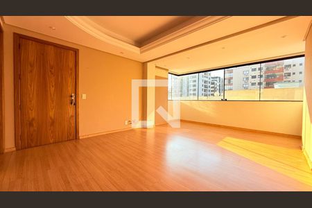 Sala de apartamento à venda com 3 quartos, 103m² em Petrópolis, Porto Alegre