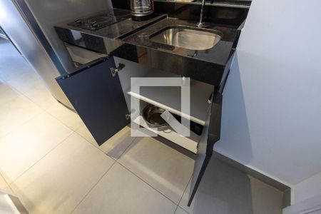 Cozinha de kitnet/studio à venda com 1 quarto, 24m² em Pompeia, São Paulo