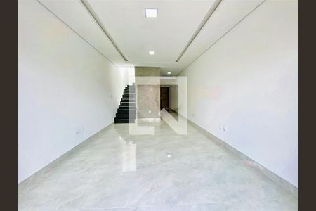 Casa à venda com 3 quartos, 140m² em Vila Salete, São Paulo