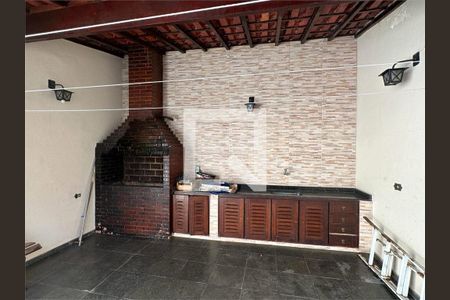 Casa à venda com 4 quartos, 200m² em Utinga, Santo André