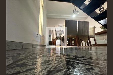 Casa à venda com 4 quartos, 200m² em Utinga, Santo André