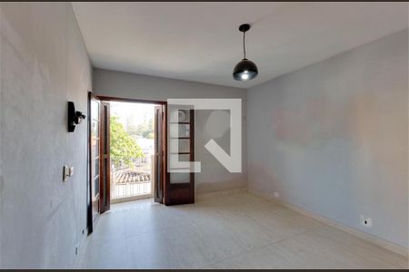 Casa à venda com 4 quartos, 194m² em Jardim Umuarama, São Paulo