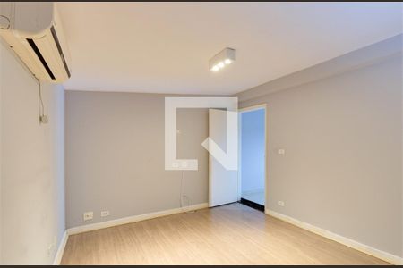 Casa à venda com 4 quartos, 194m² em Jardim Umuarama, São Paulo