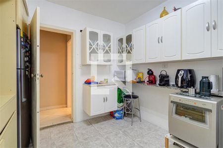 Casa à venda com 4 quartos, 156m² em Jardim Petropolis, São Paulo