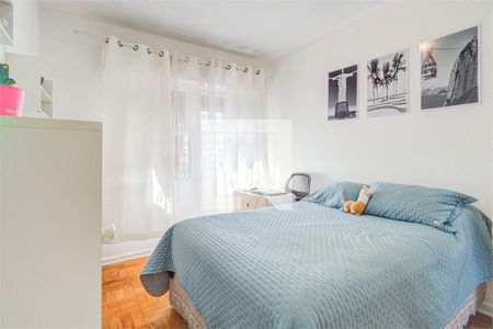 Casa à venda com 4 quartos, 156m² em Jardim Petropolis, São Paulo