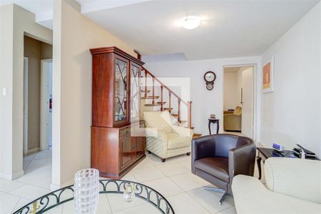 Casa à venda com 4 quartos, 156m² em Jardim Petropolis, São Paulo