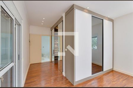 Casa à venda com 4 quartos, 380m² em Granja Julieta, São Paulo