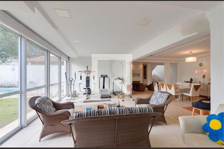 Casa à venda com 4 quartos, 380m² em Granja Julieta, São Paulo