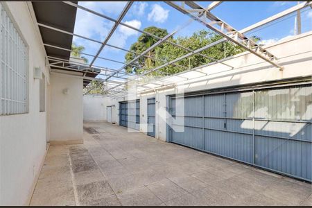 Casa à venda com 4 quartos, 380m² em Granja Julieta, São Paulo