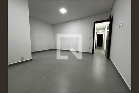 Casa à venda com 3 quartos, 164m² em Vila Camilópolis, Santo André