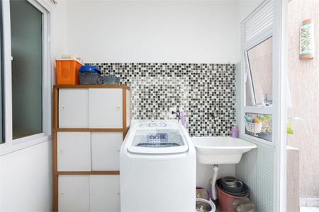 Casa à venda com 4 quartos, 243m² em Vila Mariana, São Paulo