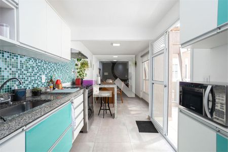 Casa à venda com 4 quartos, 243m² em Vila Mariana, São Paulo