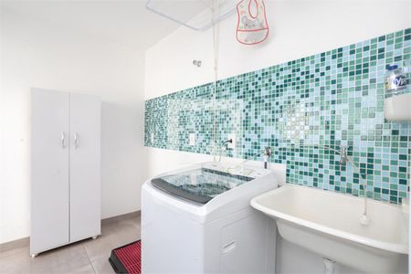 Casa à venda com 4 quartos, 243m² em Vila Mariana, São Paulo