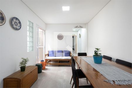 Casa à venda com 4 quartos, 243m² em Vila Mariana, São Paulo