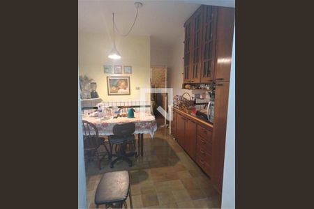 Casa à venda com 3 quartos, 250m² em Cambuci, São Paulo