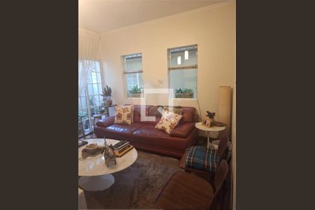 Casa à venda com 3 quartos, 250m² em Cambuci, São Paulo