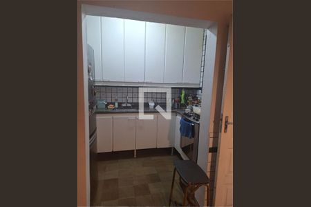 Casa à venda com 3 quartos, 250m² em Cambuci, São Paulo
