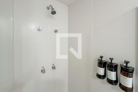 Banheiro de kitnet/studio à venda com 1 quarto, 26m² em Vila Mariana, São Paulo