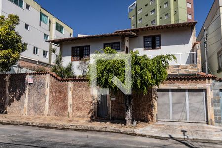 Fachada de casa à venda com 4 quartos, 320m² em Nova Esperança, Belo Horizonte
