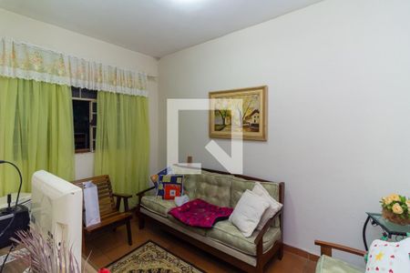 Casa 2 - Sala de casa à venda com 3 quartos, 70m² em Parque Tomas Saraiva, São Paulo