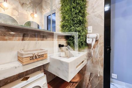 Banheiro de kitnet/studio para alugar com 1 quarto, 35m² em Centro, Rio de Janeiro