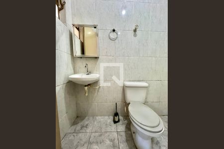 Banheiro de casa à venda com 6 quartos, 263m² em Alípio de Melo, Belo Horizonte