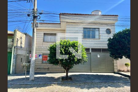 Fachada de casa à venda com 6 quartos, 263m² em Alípio de Melo, Belo Horizonte