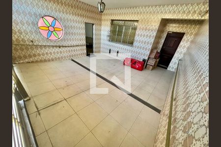 Garagem de casa à venda com 6 quartos, 263m² em Alípio de Melo, Belo Horizonte