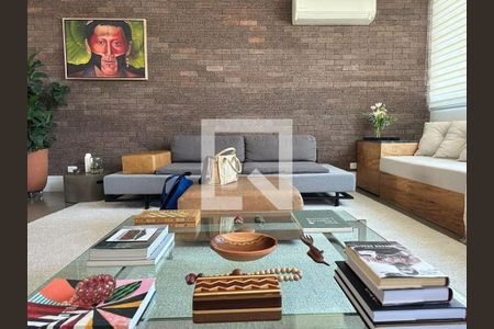 Apartamento à venda com 2 quartos, 131m² em Itaim Bibi, São Paulo