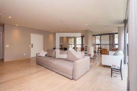 Apartamento à venda com 3 quartos, 205m² em Cerqueira César, São Paulo